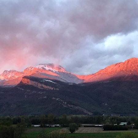 La Dent Du Loup A La Campagne, Proche De Grenoble Villa Noyarey Exteriör bild